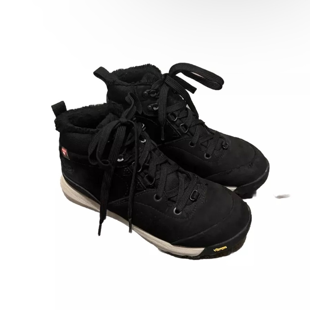 Danner Inquire Mid Insulated Waterproof Boots black womens winter hiking